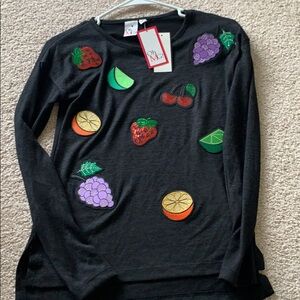 Black long sleeve pullover shirt